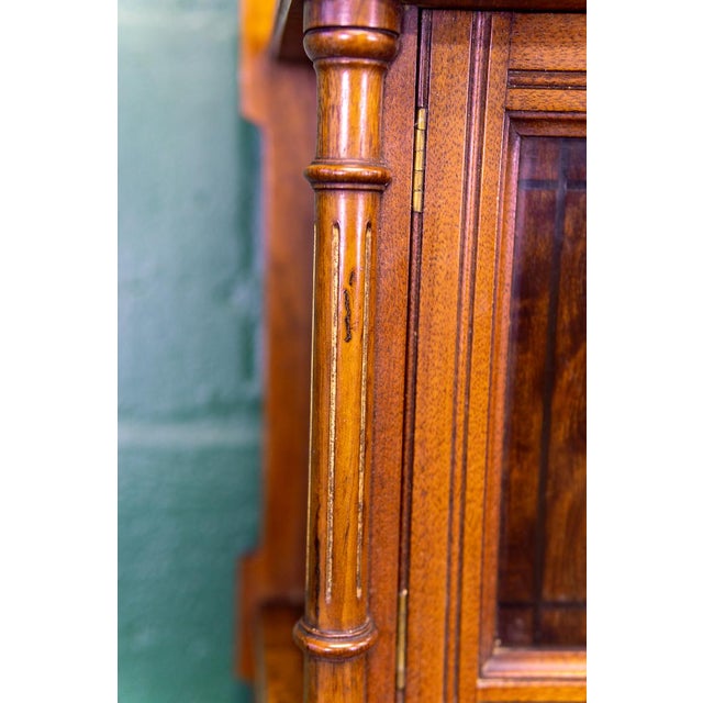 Wood Late 19th Century English Victorian Hanging Mahogany Cabinet With Gilt Details For Sale - Image 7 of 16
