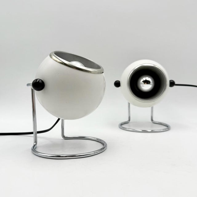 Mid-Century Modern Italian Targetti Sankey Eyeball Lamps in White and Chrome, 1970s, Set of 2 For Sale - Image 3 of 16