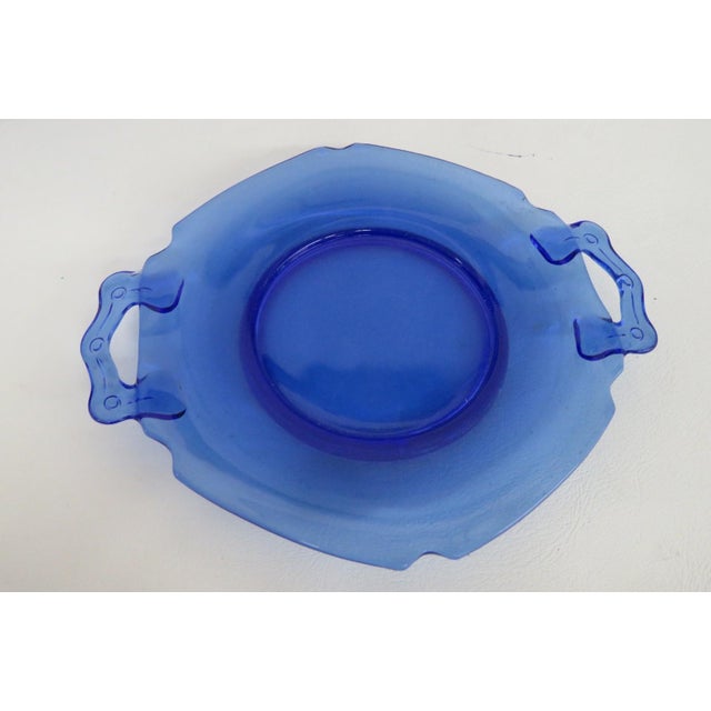 Early 20th Century Le Smith Mount Pleasant Cobalt Blue Glass Plates With Handles Set of Five For Sale In Miami - Image 6 of 18