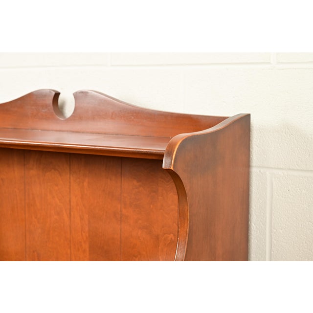 Ethan Allen American Colonial Solid Maple Dry Sink For Sale - Image 9 of 15