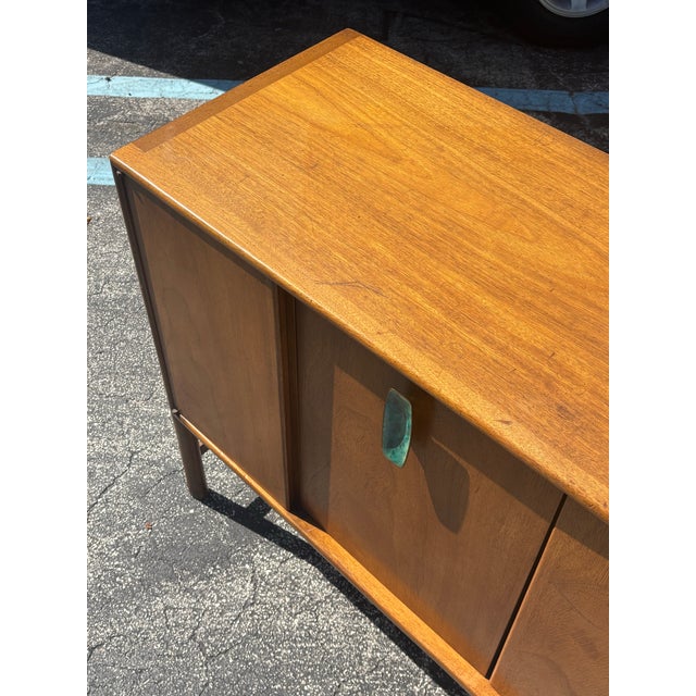 Mount Airy Furniture Company Vintage Mid-Century Walnut Credenza by Raymond Sobota for Mount Airy, 1960s For Sale - Image 4 of 8