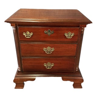 Vintage American Drew American Independence Collection 3-Drawer Nightstand For Sale