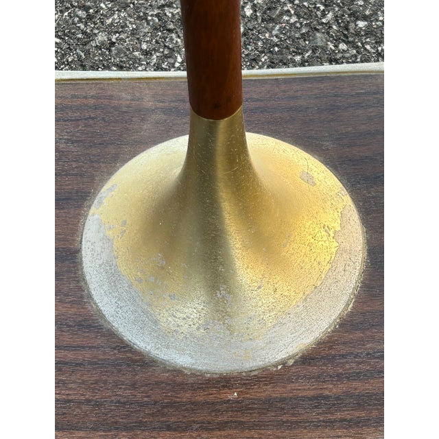 Mid Century Modern Brass and Walnut Laurel Floor Lamp Table For Sale In New York - Image 6 of 6