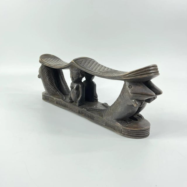 Early 20th Century Songye Double Headrest with Lizards For Sale - Image 4 of 8