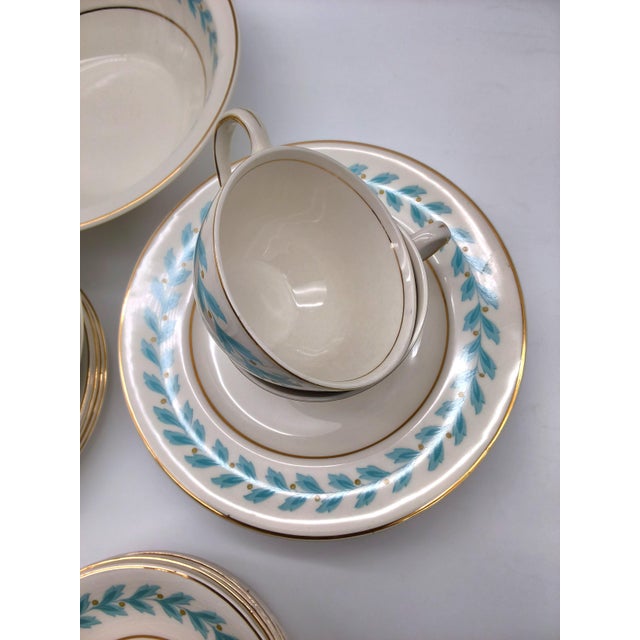 Vintage Johnson Bros Pareek England Dinner/Lunch Set of 40 Pieces For Sale - Image 9 of 10