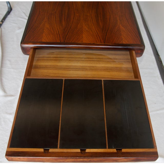1950s Scandinavian Modern J. Linde Rosewood Extending Coffee Table – Restored Beauty For Sale - Image 9 of 11