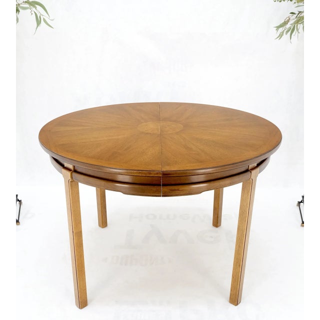 1970s Round Sunburst Pattern Mid-Century Modern Dining Table with Two Leaves For Sale - Image 5 of 12
