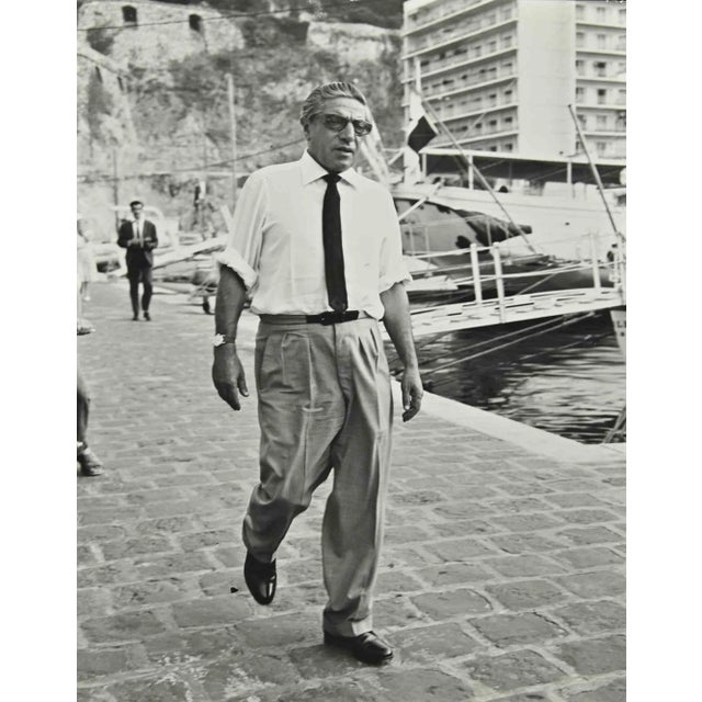 Aristotele Onassis - Vintage b/w Photo realized in the 1960s. Stamped on the rear. Good conditions. with the handwriting...