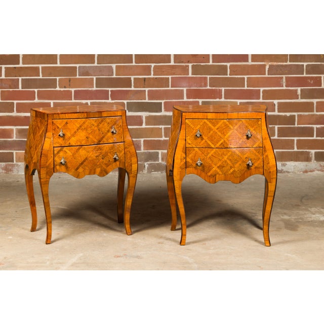 Mid 20th Century Italian Rococo Style Burl Wood Marquetry Bedside Chests with Cabriole Legs For Sale In Atlanta - Image 6 of 12