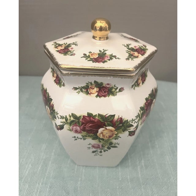 Bring timeless English elegance to your kitchen or dining space with this beautiful **Vintage Royal Albert Old Country...