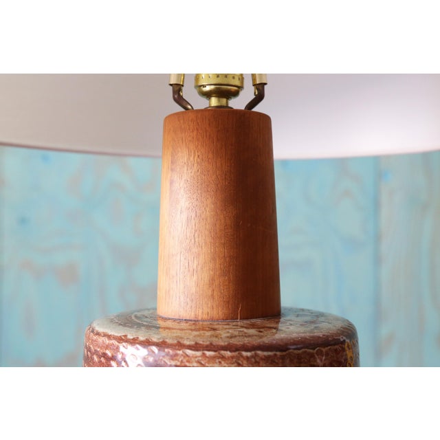 1960s Gordon and Jane Martz 170 Lamp Pair for Marshall Studios Maroon Sgraffito Thick Neck - a Pair For Sale - Image 6 of 12