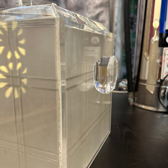 Lucite and Acrylic Beveled Ice Bucket With Stainless Steel Ice Scoop For Sale - Image 4 of 9