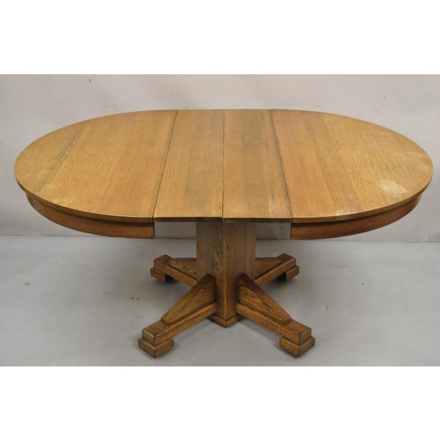 Brown Antique Craftsman Mission Arts & Crafts Oak Wood Round Dining Table W/ 2 Leaves For Sale - Image 8 of 11