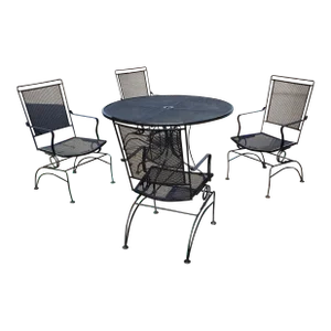 Vintage Woodard Style Wrought Iron Table With 4 Matching Chairs