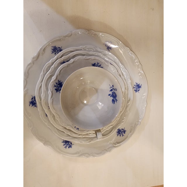 1930s Meissen 9 5 Place Settings Meissen Blue Dinner Set. For Sale - Image 5 of 10