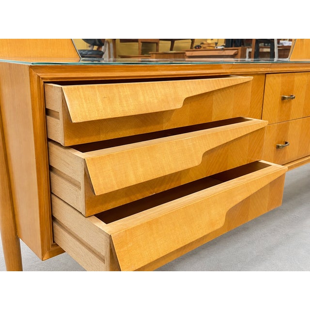 Italian Mid Century Modern Maple Long Dresser / Vanity + Large Mirror, C. 1960's For Sale - Image 15 of 15