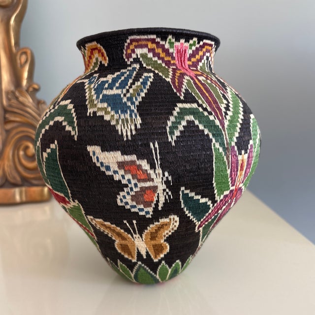 Wood Beautiful Handwoven 21st Century Wounaan Rainforest Basket From Panama For Sale - Image 7 of 10