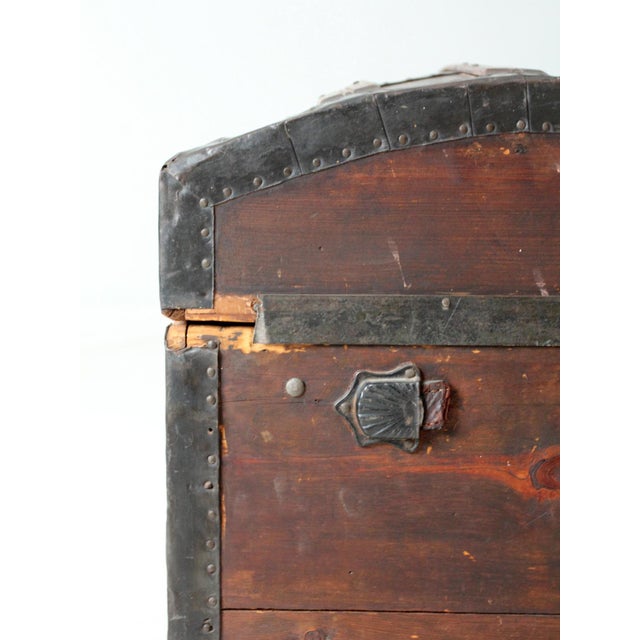 Antique Barrel Top Steamer Trunk For Sale - Image 13 of 16