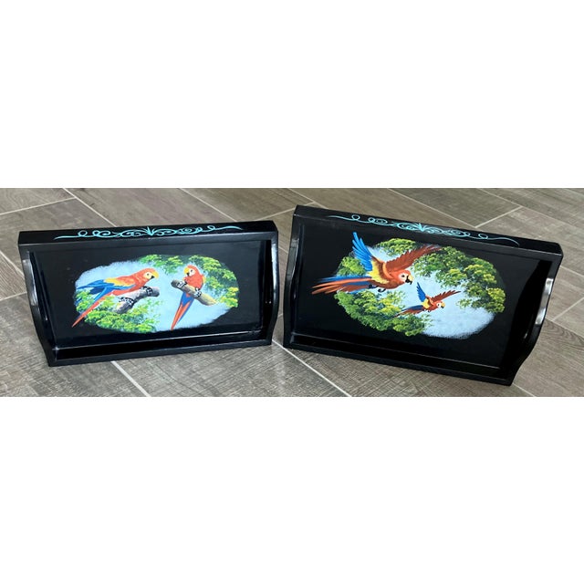 Late 20th-Century Wooden Black Lacquered Tiki-Style Hand Painted Parrot Motif Nested Trays - A Pair For Sale - Image 11 of 18