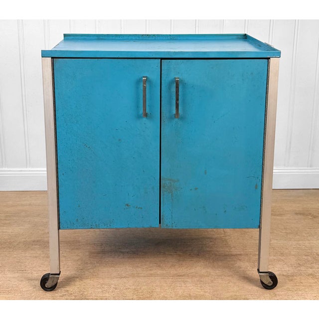 1980s Vintage Industrial Blue Steel Rolling Cart Cabinet For Sale - Image 5 of 15