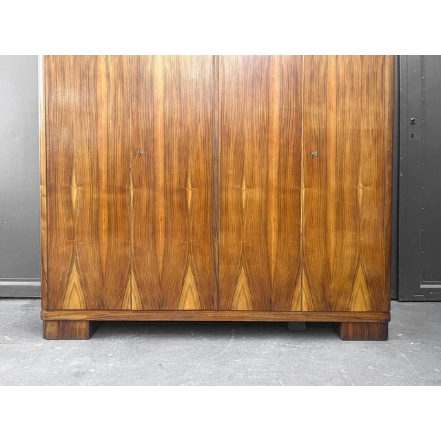 Mid-Century Modern Wardrobe in Walnut, 1960s For Sale - Image 3 of 18