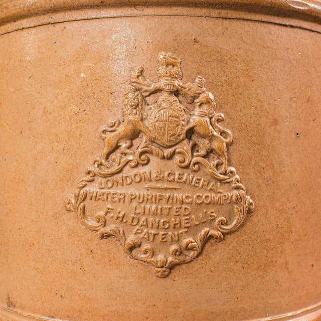 1870s Antique Victorian English Ceramic Decorative Water Purifying Filter For Sale - Image 9 of 13