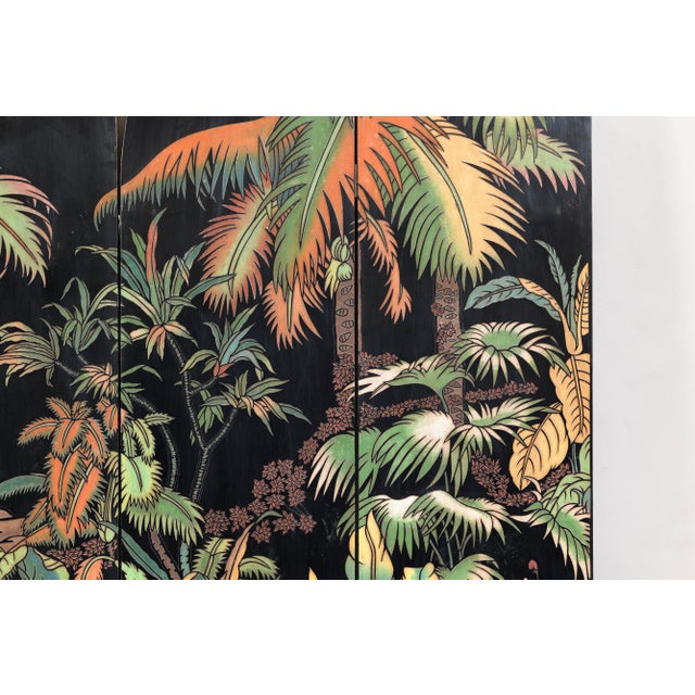 Chinese Four-Panel Screen with Curved Design and Raised Bird Decor For Sale - Image 3 of 12