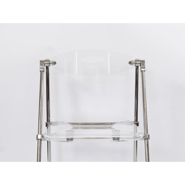 Postmdern Acrylic & Chrome Folding Chair in the style of Piretti Castelli, Italy, 1980s For Sale - Image 17 of 18