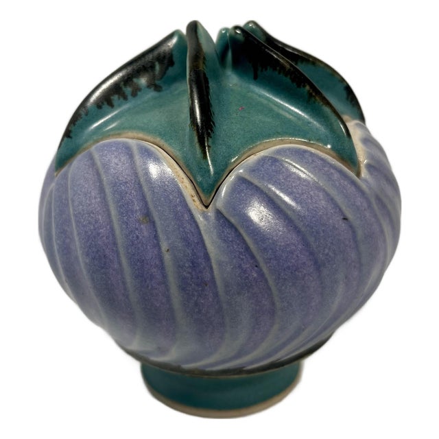Rare! Vintage Swirled Pottery Matt Glaze Trinket Box by California Artist Shaun Craig For Sale