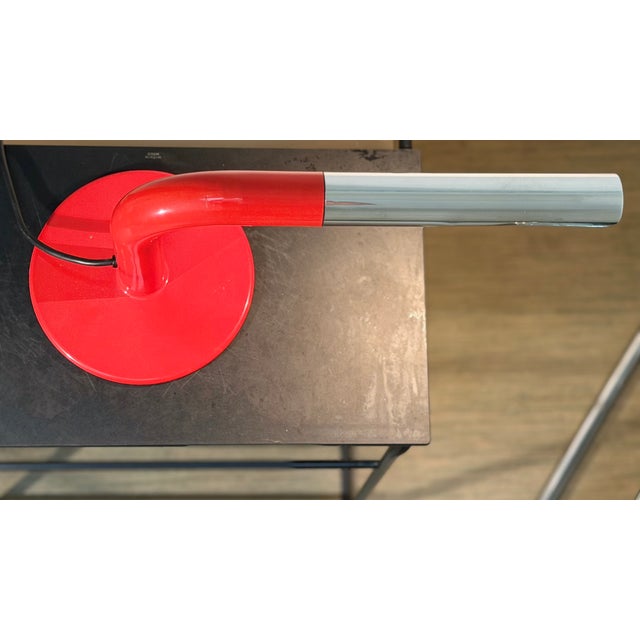 1960s Vintage Red & Silver Gulp Table Lamp by Ingo Maurer for Design M, 1960s For Sale - Image 5 of 9