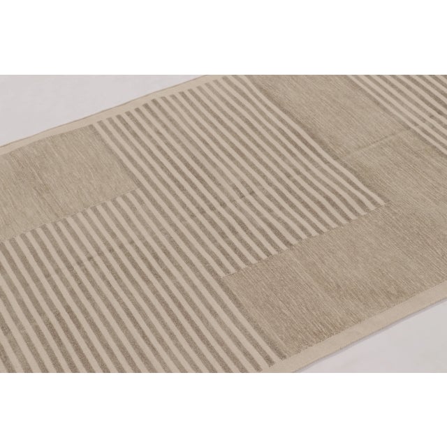 Rug & Kilim’s Contemporary India Dhurrie Rug in Taupe and Cream Geometric For Sale - Image 4 of 9