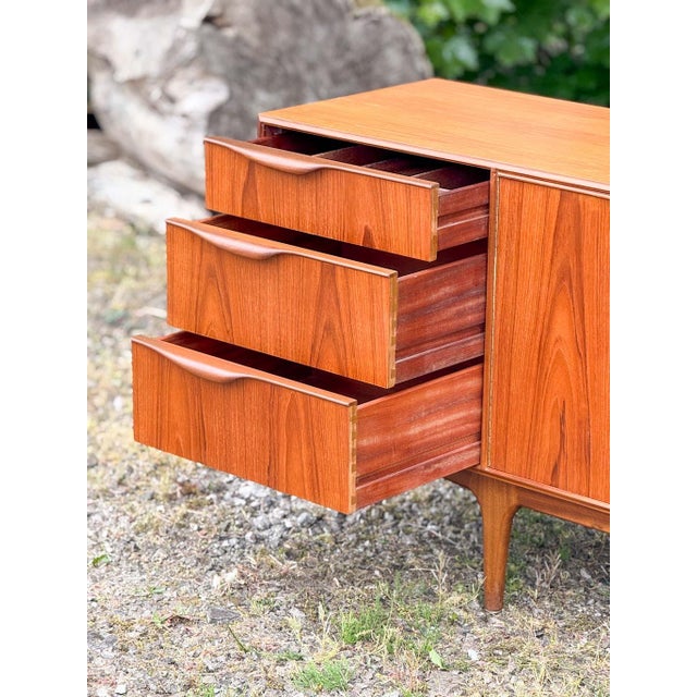 Long Dunvegan Sideboard from McIntosh, 1960s For Sale - Image 13 of 17