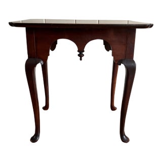 Vintage Queen Anne Style Mahogany Occasional Table For Sale