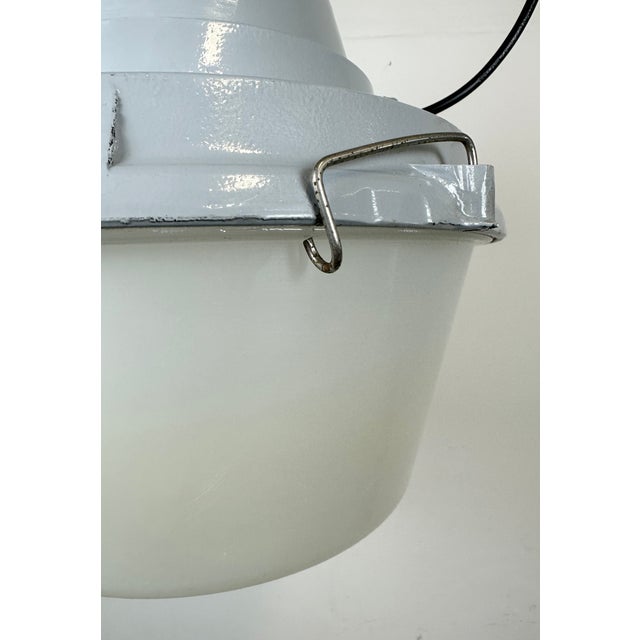 Metal Industrial Grey Cast Aluminium Pendant Lamp from Elektrosvit, 1980s For Sale - Image 7 of 18
