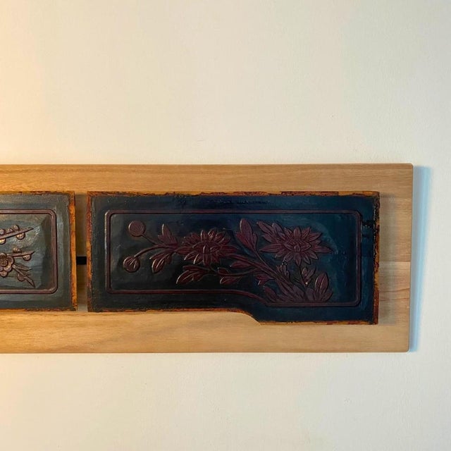 1920s c.1920 Chinoiserie Gilt Lacquered Carved Wood Wall Art – Double Panel, Illuminated For Sale - Image 5 of 9