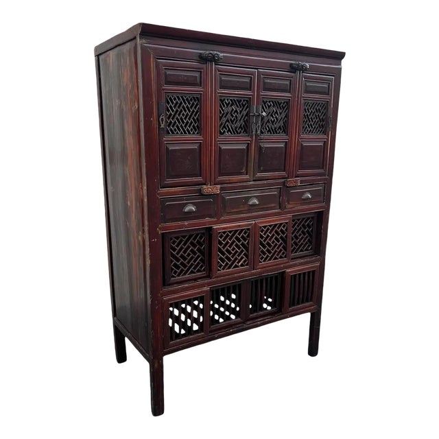 Late 19th Century Chinese Elm Kitchen Pantry Cabinet With Lattice Doors For Sale