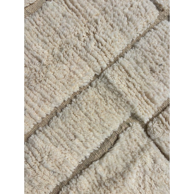 Moroccan Beni Ouarain Rug in Wool, 2010s For Sale - Image 4 of 12