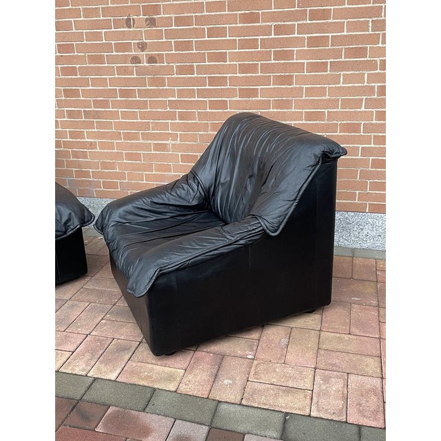 Set of Armchairs in Black Leather, Italy, 1980s For Sale - Image 17 of 18