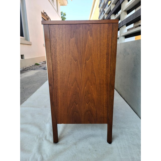 Wood Paul McCobb for Calvin 4 Drawer Chest For Sale - Image 7 of 12