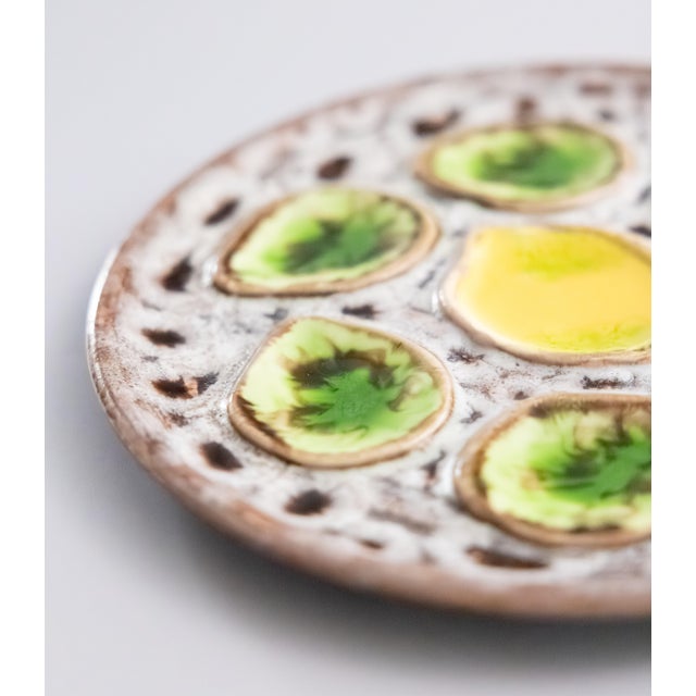 Mid-Century Modern Vintage French Green & Yellow Lemon Majolica Oyster Plate, After Vallauris For Sale - Image 3 of 6