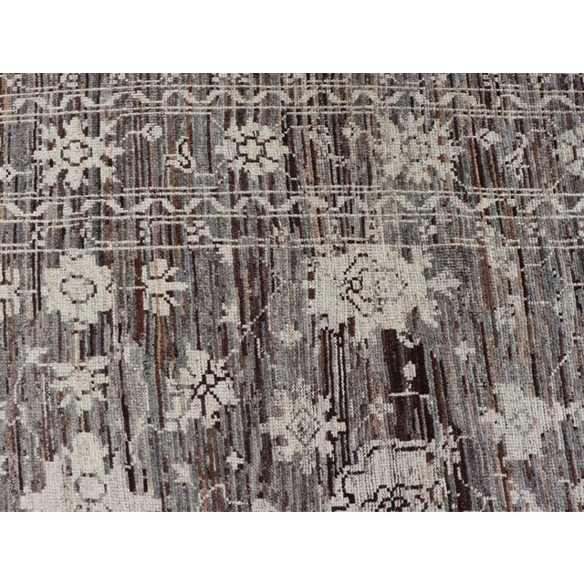 Textile Modern Rug in Wool With Sub-Geometric Floral Oushak Design by Keivan Woven Arts For Sale - Image 7 of 12
