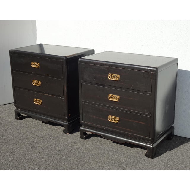 Chinoiserie Vintage Williams Sonoma Nightstands Ming Asian Chinoiserie Black Side Tables For Sale - Image 3 of 16