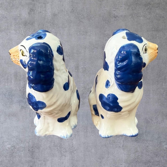 Vintage Blue White Staffordshire Spaniel Dog Salt Pepper Shakers Ceramic Pair⁠ For Sale - Image 4 of 8