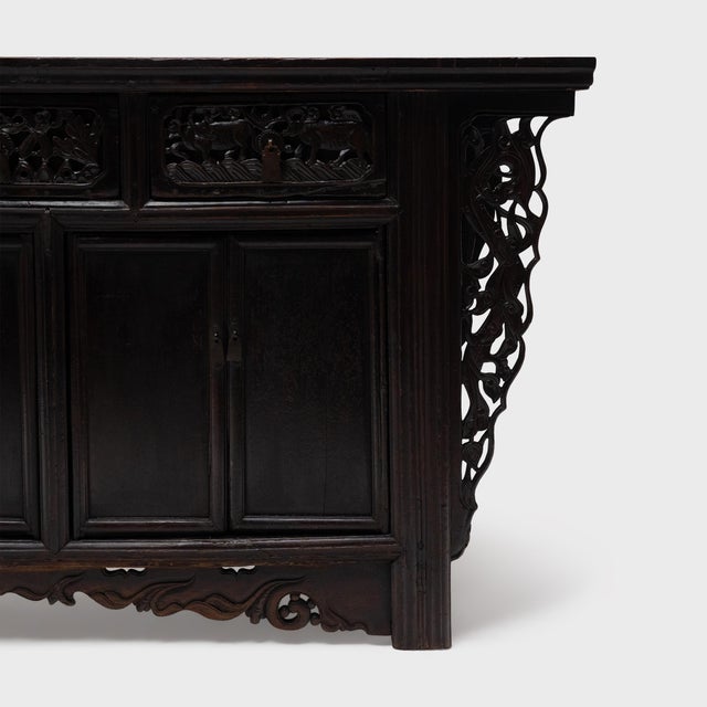 Early 19th Century Antique Chinese Mythical Qilin & Buffalo Coffer, 19th Century For Sale - Image 5 of 8