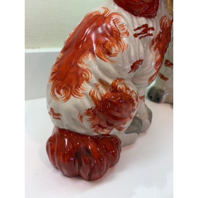 French Country Vintage Staffordshire Spaniel Dog Figurines Pair Hand Painted Ceramic - A Pair For Sale - Image 3 of 12