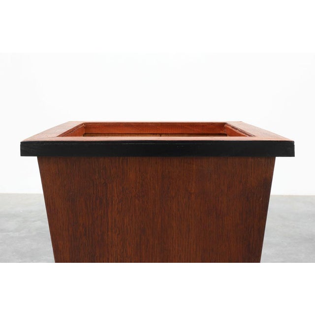 Art Deco Geometric Square Oak Planters, France, 1930s, Set of 2 For Sale - Image 4 of 11