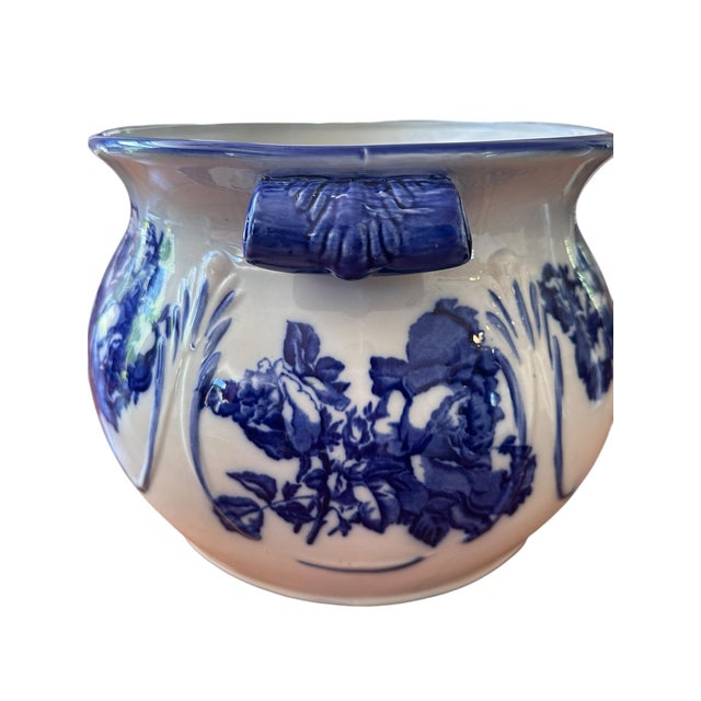 English Large 1940s Blakeney Ironstone Staffordshire English Blue and White Footbath For Sale - Image 3 of 12