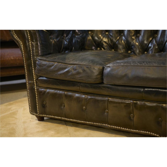 3-Seater Chesterfield Sofa in Black Leather, 1990s, in Good conditions. Designed 1990 to 1999