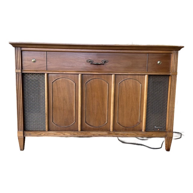 Vintage Mid Century Modern Magnavox Stereo Media Console. Circa 1960s For Sale