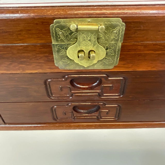 Burnt Umber 1970s Mid-Century Chinoiserie Hollywood Regency Rosewood and Brass Box. For Sale - Image 8 of 12